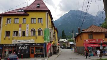 Фотографии Отель Hotel Marasesti г. Буштени (Румыния) №3 Фото Отель Hotel Marasesti г. Буштени 3