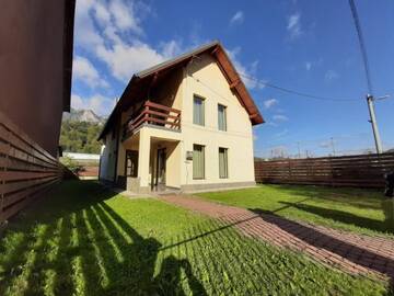 Фотографии Виллы CASA ALY г. Буштени (Румыния) №1 Фото Виллы CASA ALY г. Буштени 1