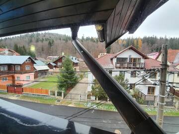 Фото номера Улучшенный трехместный номер Гостевой дом Pensiunea Public House г. Буштени 7