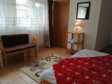 Фото номера Трехместный номер Гостевой дом Casa Zura г. Буштени 3