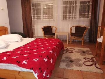 Фото номера Трехместный номер Гостевой дом Casa Zura г. Буштени 3