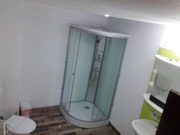 Фото номера Номер с кроватью размера «king-size» и видом на горы Гостевой дом Casa David г. Буштени 4
