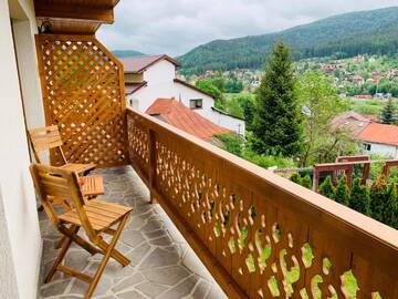 Фото номера Люкс с гидромассажной ванной Гостевой дом Casa Belcin г. Буштени 10