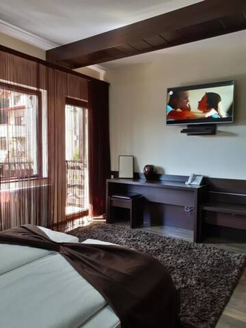 Фото номера Double Room with Free Pool Access - Vila 4 Курортные отели Complex Cochet г. Буштени 17