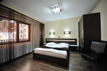 Фото номера Double Room with Free Pool Access - Vila 4 Курортные отели Complex Cochet г. Буштени 25