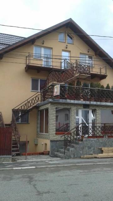 Фото номера Трехместный номер Гостевой дом Casa Fanel г. Буштени 6