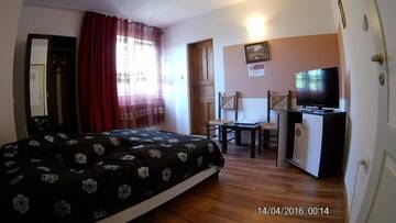 Фото номера Двухместный номер с 1 кроватью Отель Hotel Marasesti г. Буштени 33