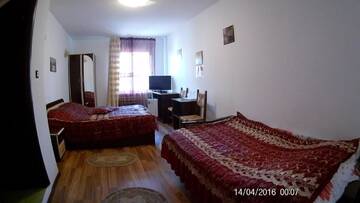 Фото номера Трехместный номер Отель Hotel Marasesti г. Буштени 2