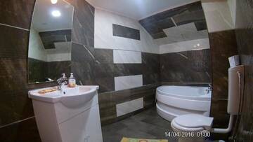 Фото номера Апартаменты Отель Hotel Marasesti г. Буштени 5