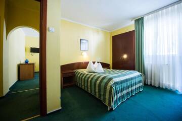 Фото номера Семейный номер Отель Hotel Silva Busteni г. Буштени 4