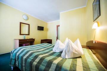 Фото номера Семейный номер Отель Hotel Silva Busteni г. Буштени 7