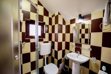 Фото номера Трехместный номер Гостевой дом Casa Victoria г. Буштени 9