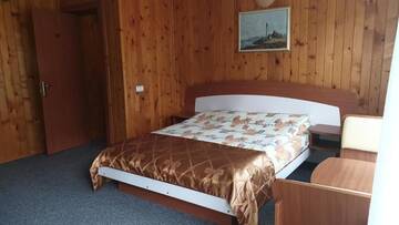 Фото номера Люкс с видом на горы Гостевой дом Casa Maia г. Буштени 5