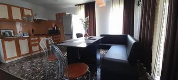Фото номера Вилла с 3 спальнями Виллы CASA ALY г. Буштени 8