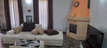 Фото номера Вилла с 3 спальнями Виллы CASA ALY г. Буштени 58