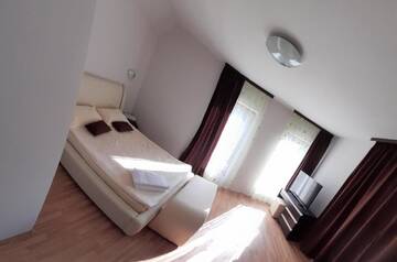 Фото номера Вилла с 3 спальнями Виллы CASA ALY г. Буштени 27