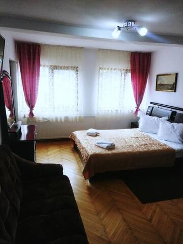 Фото номера Улучшенный двухместный номер с 1 кроватью Отель Bianca House г. Буштени 12