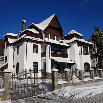 Фото номера Вилла Делюкс Гостевой дом Casa Trei Frati г. Буштени 2