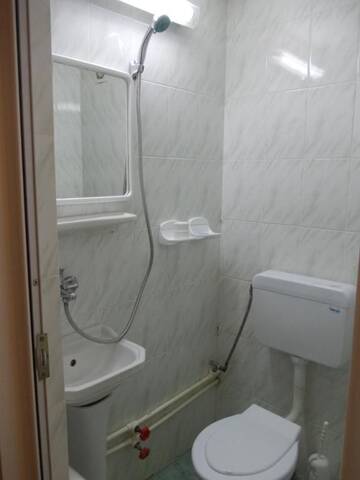Фото номера Бюджетный двухместный номер с 2 отдельными кроватями Отель CPPI Nord г. Буштени 8