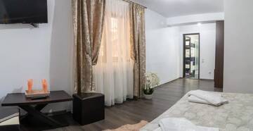 Фото номера Двухместный номер с 1 кроватью и видом на горы Гостевой дом Casa Lazar г. Буштени 10