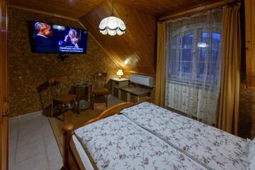 Фото номера Вилла с 6 спальнями Виллы Boutique Hotel Club-Austria г. Буштени 13