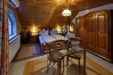 Фото номера Вилла с 6 спальнями Виллы Boutique Hotel Club-Austria г. Буштени 16