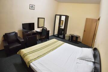 Фото номера Двухместный номер с 1 кроватью Отель Hotel Paraul Rece г. Буштени 5